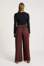Calista Pant