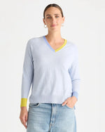 V accent top