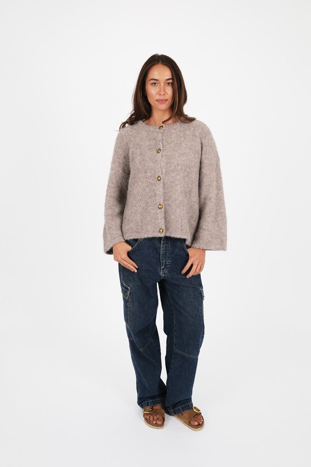 Dizzy Cardi