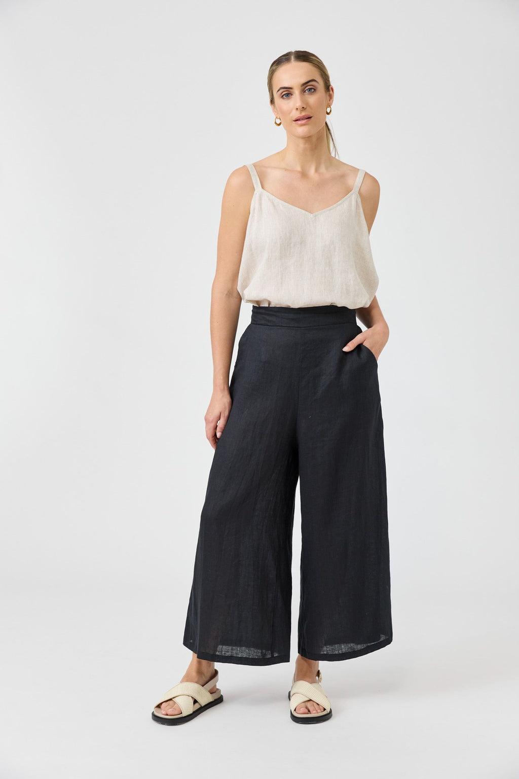 Studio Crop Pant