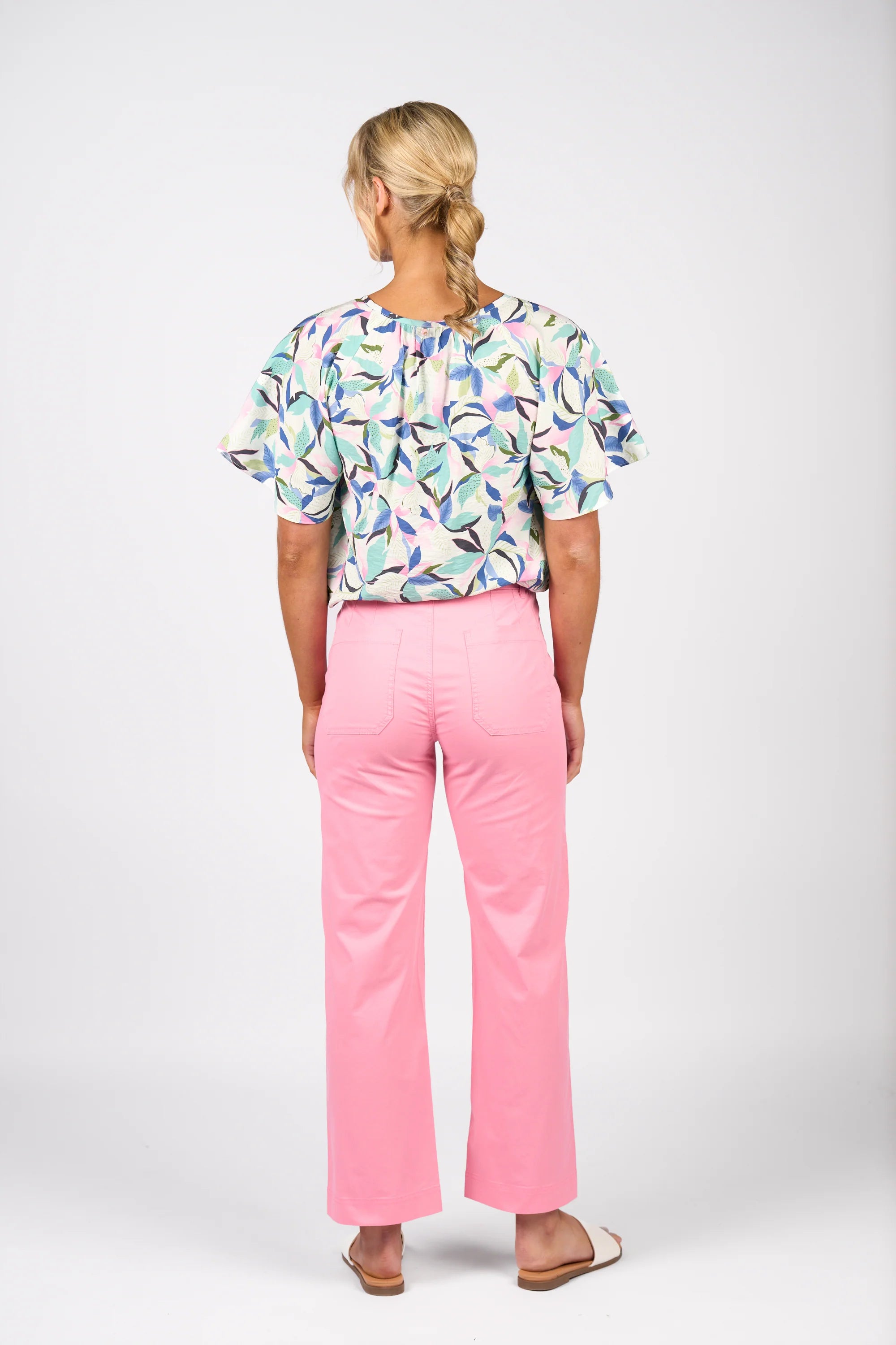 5039A Wide Leg Ankle Grazer Jean