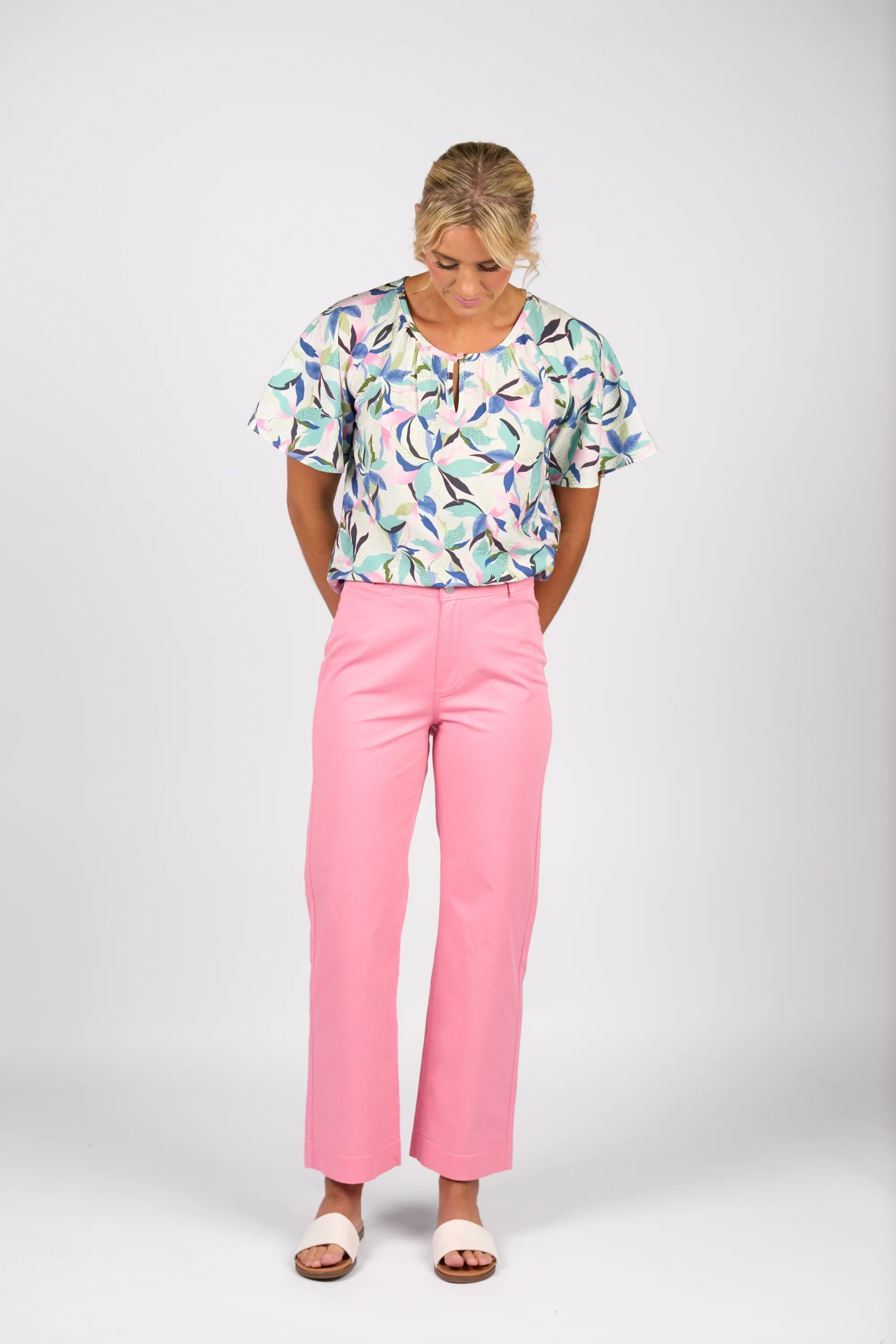 5039A Wide Leg Ankle Grazer Jean